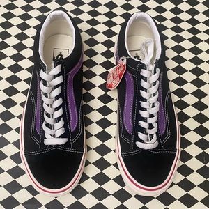 NWT Style 46 Retro Sport Vans